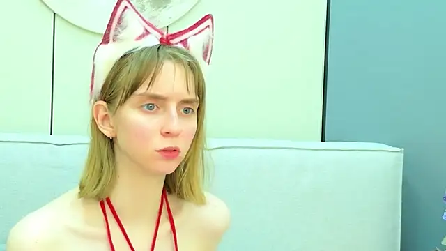 Snapshot of Beverly_Gomes chatting on 21, 4, 2026 Beverly Gomes online show from 21, 4, 2026