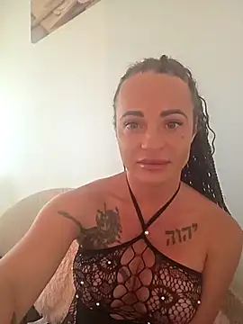 Snapshot of NinaMILF chatting on 10, 9, 2025 NinaMILF online show from 10, 9, 2025