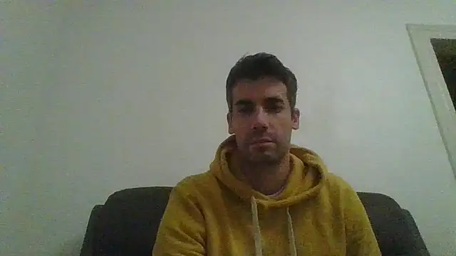 Snapshot of JulioIsHere4you chatting on 5, 10, 2025 JulioIsHere4you online show from 5, 10, 2025