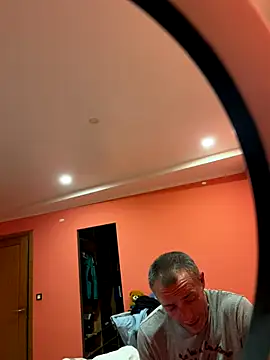 Snapshot of ruberofre chatting on 24, 9, 2025 ruberofre online show from 24, 9, 2025