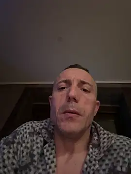 Snapshot of ruberofre chatting on 21, 12, 2025 ruberofre online show from 21, 12, 2025