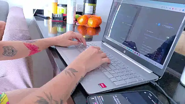 Snapshot of Noah-Garcia chatting on 27, 9, 2025 Noah-Garcia online show from 27, 9, 2025