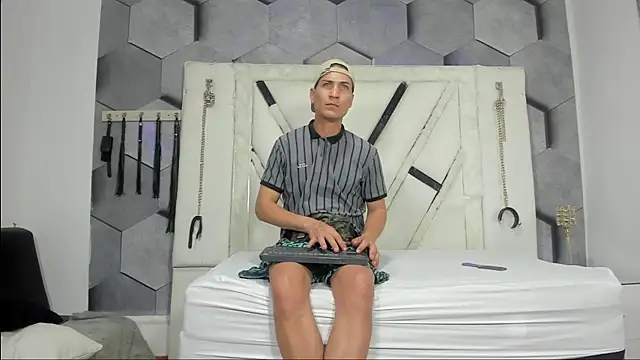 Snapshot of StevenHumps chatting on 13, 9, 2025 StevenHumps online show from 13, 9, 2025