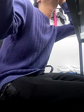 Snapshot of StevenHumps chatting on 2, 10, 2025 StevenHumps online show from 2, 10, 2025