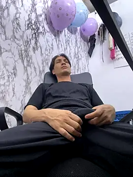 Snapshot of StevenHumps chatting on 11, 10, 2025 StevenHumps online show from 11, 10, 2025