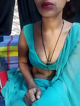 Snapshot of Bhabhilux2025 chatting on 5, 4, 2026 Bhabhilux2025 online show from 5, 4, 2026