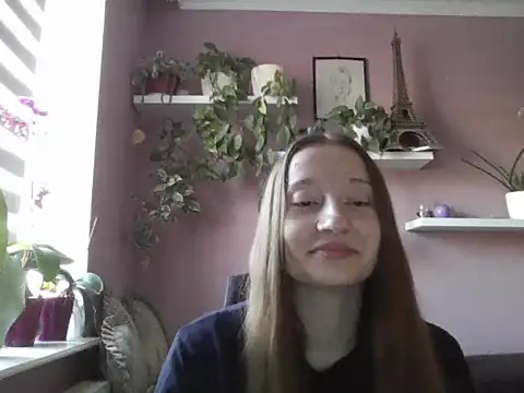 Snapshot of LindaPretty chatting on 9, 9, 2025 LindaPretty online show from 9, 9, 2025