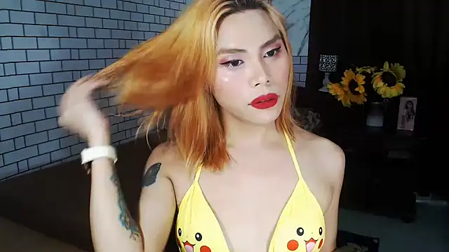 Snapshot of BigAssAlexa chatting on 29, 9, 2025 BigAssAlexa online show from 29, 9, 2025