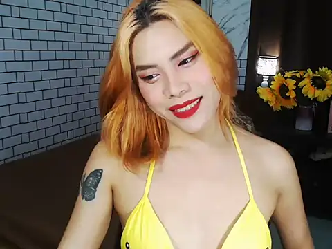 Snapshot of BigAssAlexa chatting on 30, 9, 2025 BigAssAlexa online show from 30, 9, 2025