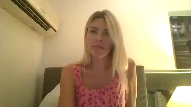 Liliwii1 online show from 30, 10, 2025