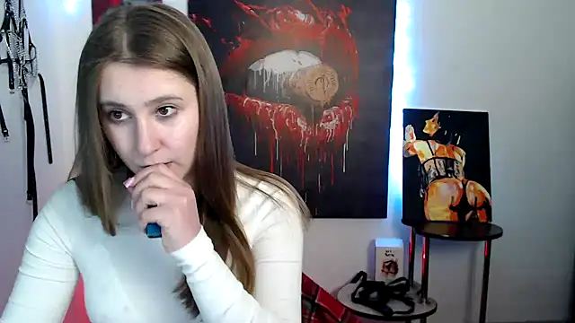 Snapshot of Milka_kamila chatting on 13, 3, 2026 Milka kamila online show from 13, 3, 2026