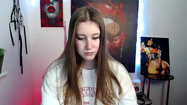 Snapshot of Milka_kamila chatting on 16, 3, 2026 Milka kamila online show from 16, 3, 2026