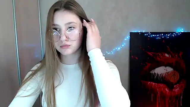 Snapshot of Milka_kamila chatting on 2, 4, 2026 Milka kamila online show from 2, 4, 2026