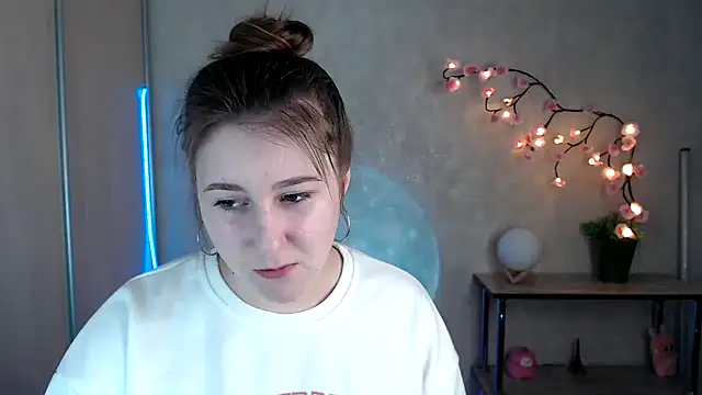 Snapshot of Milka_kamila chatting on 7, 5, 2026 Milka kamila online show from 7, 5, 2026