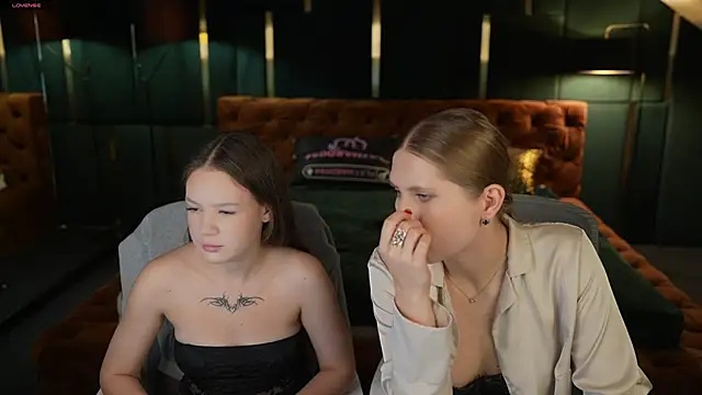 Snapshot of Tiana_Princesss chatting on 5, 12, 2025 Tiana Princesss online show from 5, 12, 2025