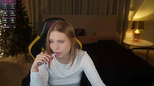 Snapshot of Tiana_Princesss chatting on 22, 12, 2025 Tiana Princesss online show from 22, 12, 2025