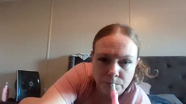 Snapshot of roughdiamond35 chatting on 24, 10, 2025 roughdiamond35 online show from 24, 10, 2025