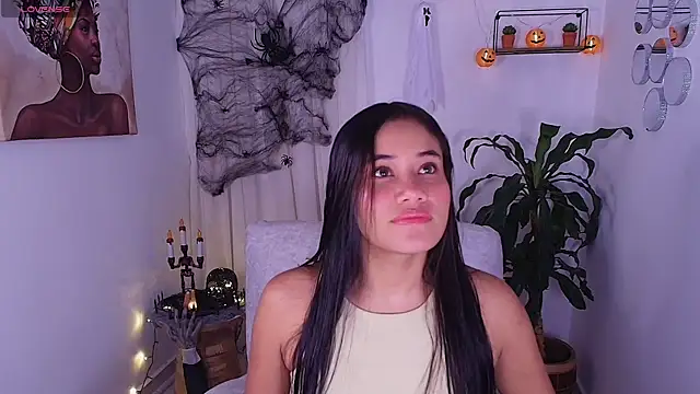 Snapshot of AlisxxnFx chatting on 14, 10, 2025 AlisxxnFx online show from 14, 10, 2025