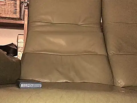 SprayingLeotards online show from 20, 10, 2025