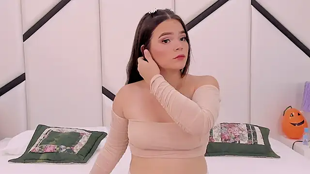 Snapshot of AlanaCusack chatting on 22, 10, 2025 AlanaCusack online show from 22, 10, 2025