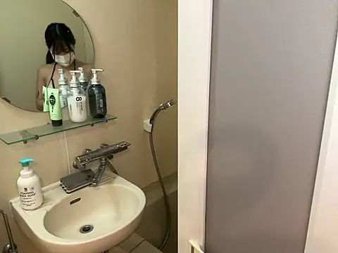 Snapshot of Nakadashi-kun chatting on 18, 10, 2025 Nakadashi-kun online show from 18, 10, 2025