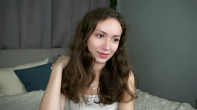 Snapshot of ZeniaBolich chatting on 21, 9, 2025 ZeniaBolich online show from 21, 9, 2025