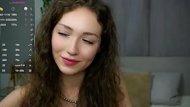 Snapshot of ZeniaBolich chatting on 8, 10, 2025 ZeniaBolich online show from 8, 10, 2025