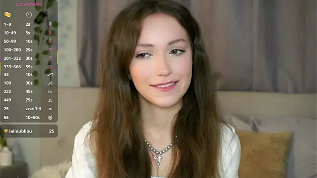 Snapshot of ZeniaBolich chatting on 11, 10, 2025 ZeniaBolich online show from 11, 10, 2025