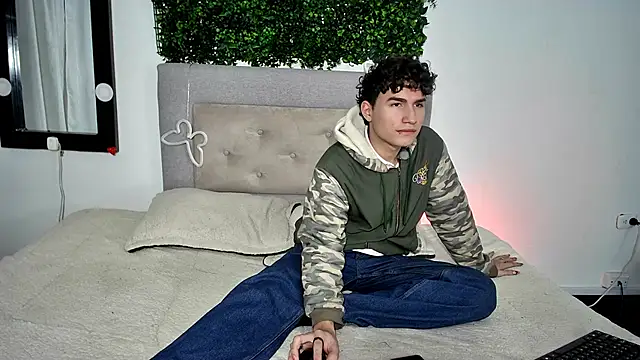 Cute Ethan online show from 9, 9, 2025