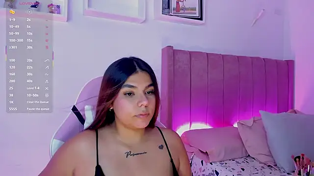 Snapshot of AliceThundeer chatting on 20, 9, 2025 AliceThundeer online show from 20, 9, 2025