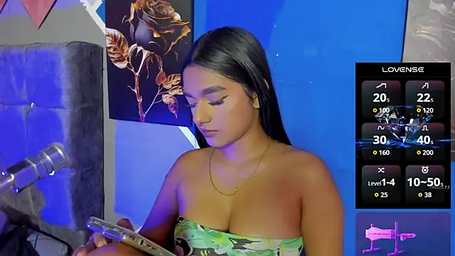 lau-hot online show from 12, 3, 2026