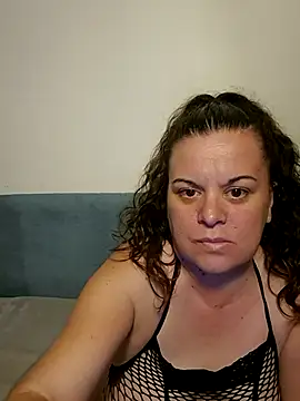 Snapshot of PerleRaree chatting on 9, 5, 2026 PerleRaree online show from 9, 5, 2026