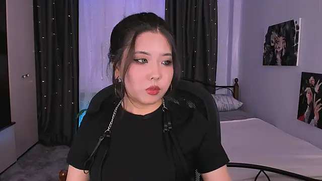 Snapshot of cutieskygirl_ chatting on 6, 11, 2025 cutieskygirl online show from 6, 11, 2025