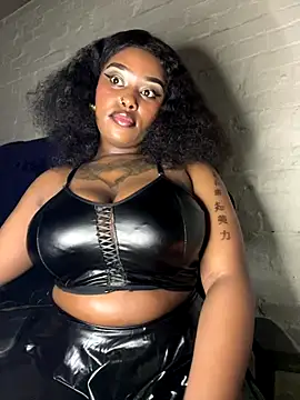 Snapshot of QUEEN_NOBUHLE_777 chatting on 17, 10, 2025 QUEEN NOBUHLE 777 online show from 17, 10, 2025