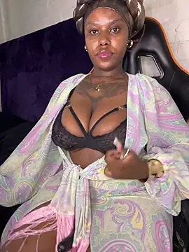 Snapshot of QUEEN_NOBUHLE_777 chatting on 1, 2, 2026 QUEEN NOBUHLE 777 online show from 1, 2, 2026