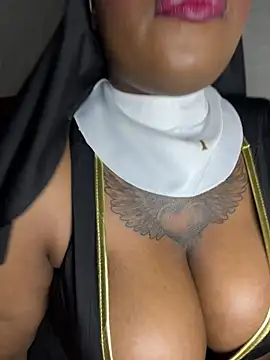Snapshot of QUEEN_NOBUHLE_777 chatting on 14, 7, 2026 QUEEN NOBUHLE 777 online show from 14, 7, 2026
