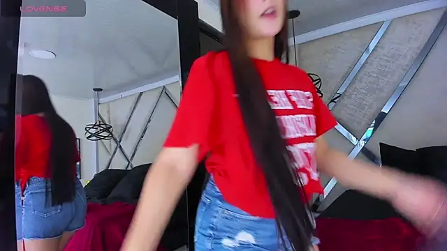 Lyra7  online show from 11, 9, 2025