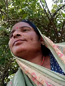 Snapshot of Mamta_cut25A chatting on 10, 10, 2025 Mamta cut25A online show from 10, 10, 2025