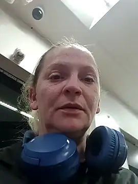 Goldenndoll online show from 27, 11, 2025