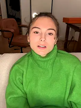 Snapshot of SophiiaStarr chatting on 24, 9, 2025 SophiiaStarr online show from 24, 9, 2025