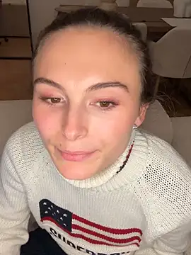 Snapshot of SophiiaStarr chatting on 7, 10, 2025 SophiiaStarr online show from 7, 10, 2025