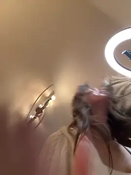 Snapshot of SophiiaStarr chatting on 6, 1, 2026 SophiiaStarr online show from 6, 1, 2026