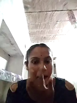 Snapshot of Sonam_shinde chatting on 21, 10, 2025 Sonam shinde online show from 21, 10, 2025