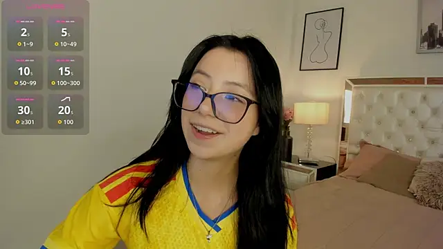 Snapshot of Zoe_Xra chatting on 23, 6, 2026 Zoe Xra online show from 23, 6, 2026