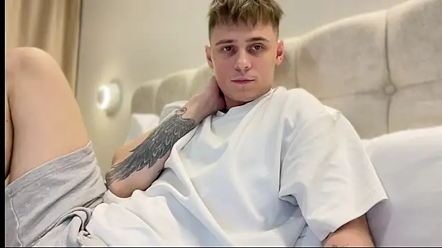 Snapshot of Tyler_Garner chatting on 9, 9, 2025 Tyler Garner online show from 9, 9, 2025