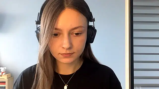 Snapshot of SoulHiperAgne_ chatting on 1, 10, 2025 SoulHiperAgne  online show from 1, 10, 2025