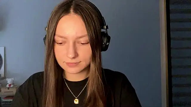 Snapshot of SoulHiperAgne_ chatting on 17, 10, 2025 SoulHiperAgne  online show from 17, 10, 2025