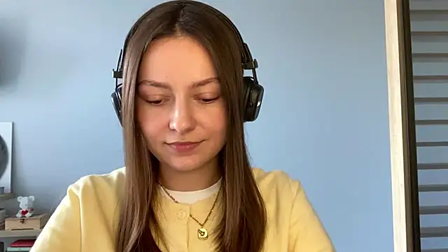 Snapshot of SoulHiperAgne_ chatting on 18, 10, 2025 SoulHiperAgne  online show from 18, 10, 2025