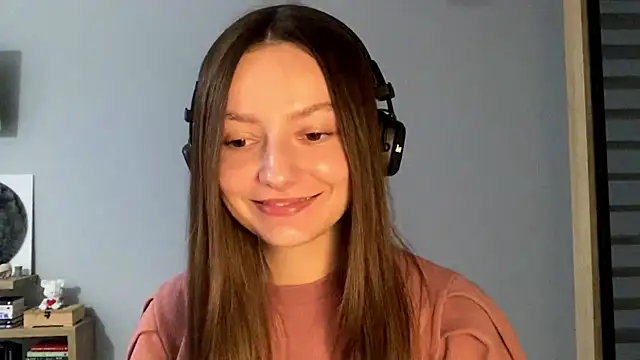 Snapshot of SoulHiperAgne_ chatting on 19, 10, 2025 SoulHiperAgne  online show from 19, 10, 2025