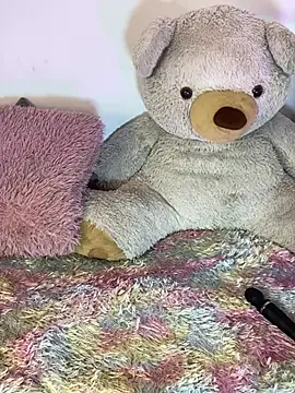 Charlottediolet online show from 3, 3, 2026